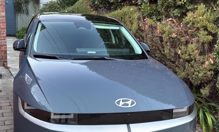 Hyundai Ioniq 5 Hyundai Ioniq 5